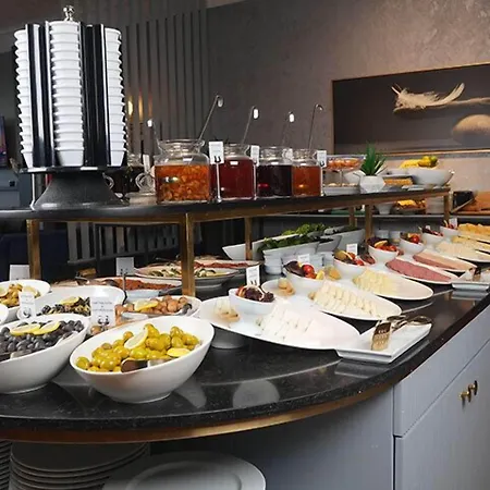 The Wings Neva 酒店 4*