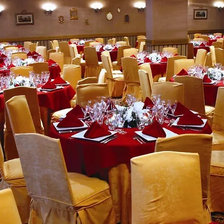 The Wings Neva 酒店