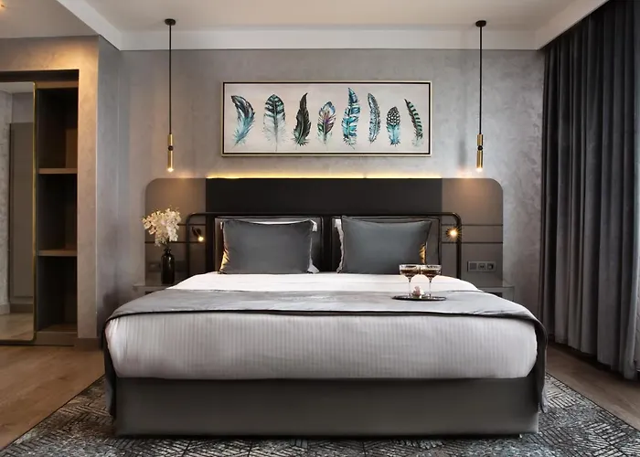 Hotel The Wings Neva 4*