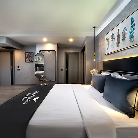 The Wings Neva Hotel